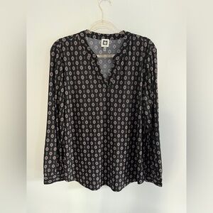 ANN KLEIN Geo Print Long Sleeve V-Neck Blouse